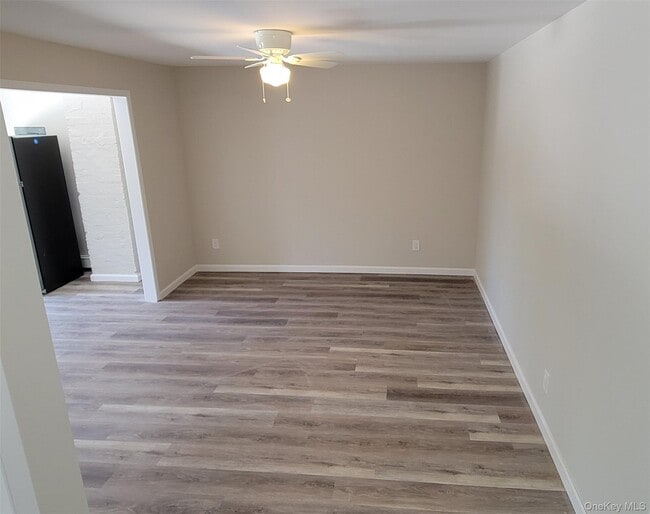 Building Photo - 463-465 Main St