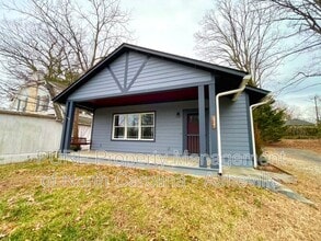 Building Photo - 125 Ashwood Rd