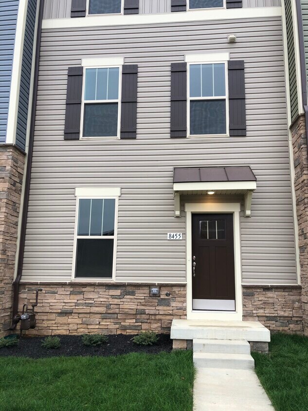 8455 Red Sage Way S, Urbana, MD 21704 Townhome Rentals in Urbana MD