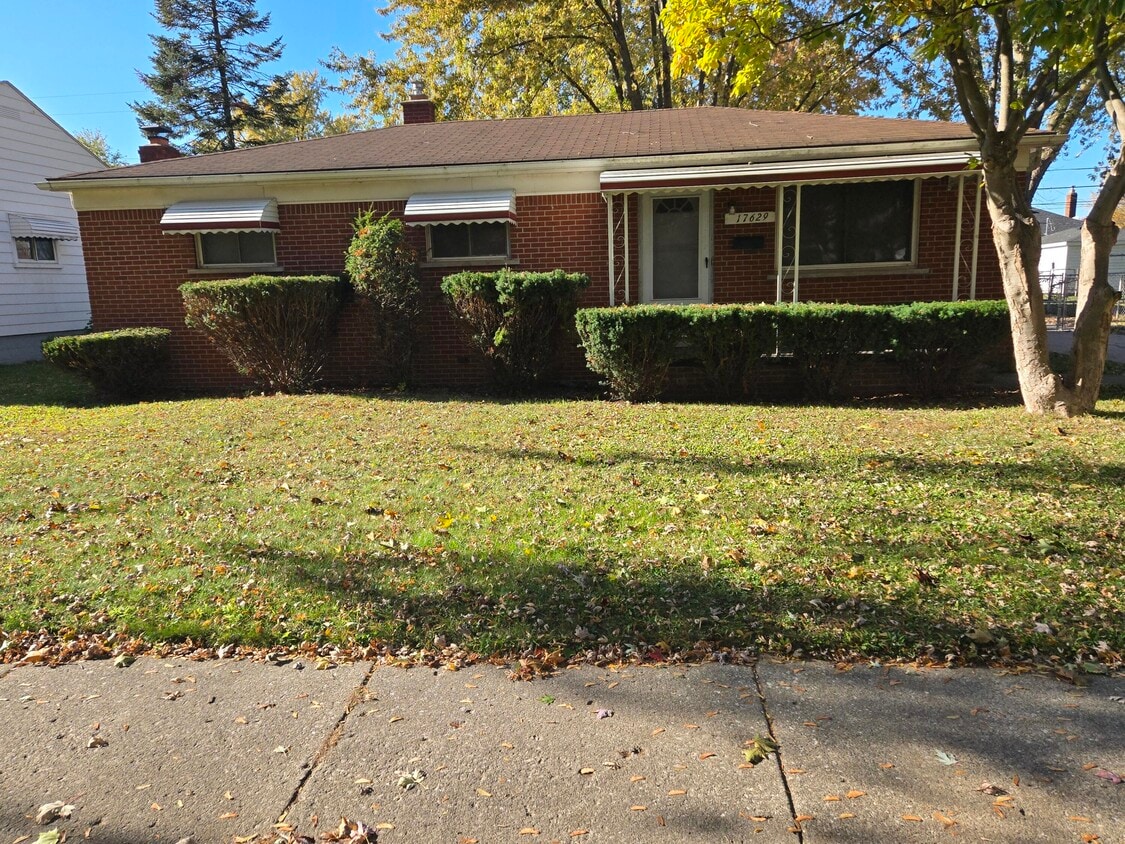 Primary Photo - 17629 Prospect St