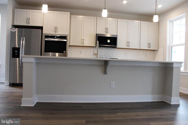 Building Photo - 17660 Falcon Heights St