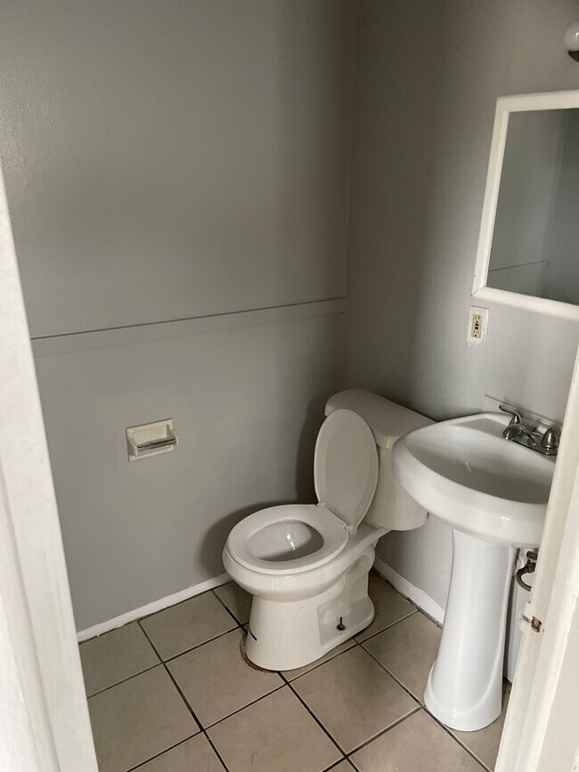 Foto del edificio - 6508-6510 N 56th St