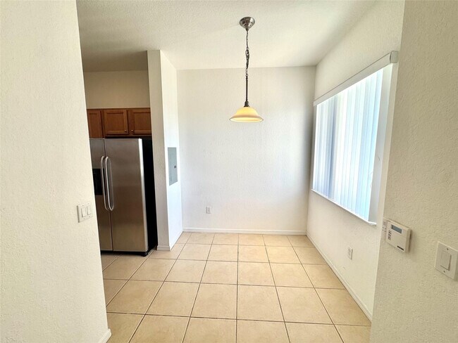 Building Photo - 3600 Oaks Clubhouse Dr