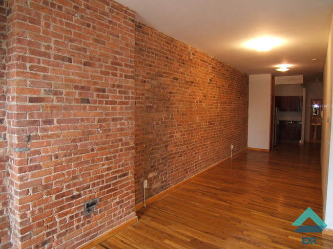 Building Photo - 1064 Myrtle Ave