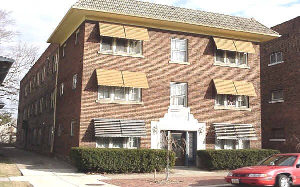 Building Photo - Lincoln Towers
