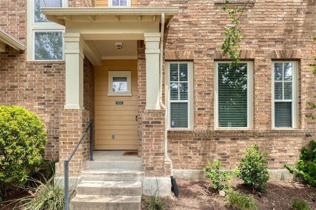 Building Photo - 2056 Zach Scott St
