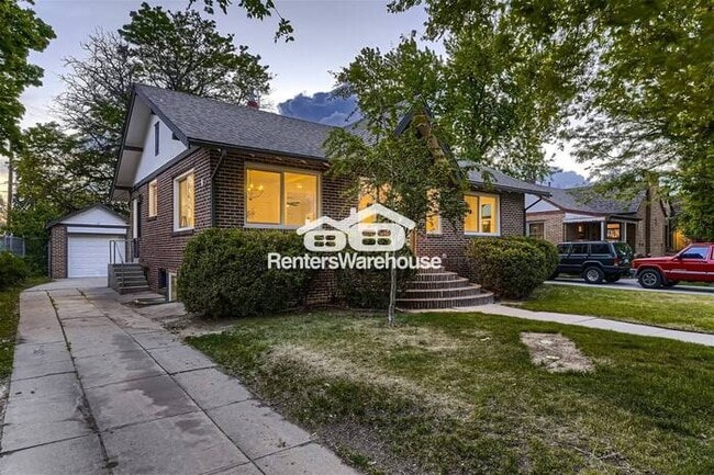 Building Photo - 12-17 MONTH LEASE! Available 7/14! Light A...