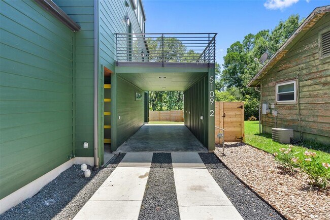 Building Photo - 5109 Stone Gate Dr