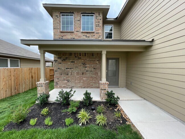 Foto del edificio - Spacious Home in Langdon!!!