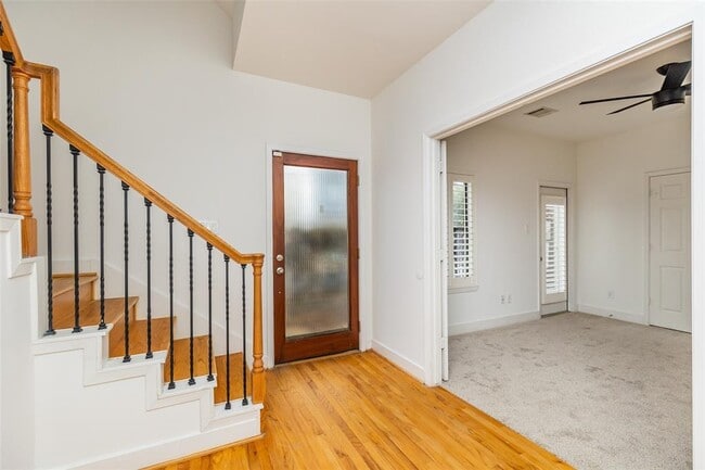 Foto del edificio - 5841 Darling St