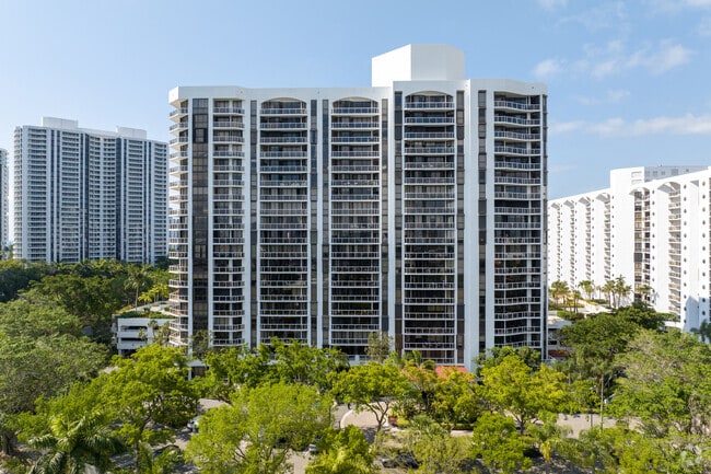 Building Photo - Harborside at The Waterways