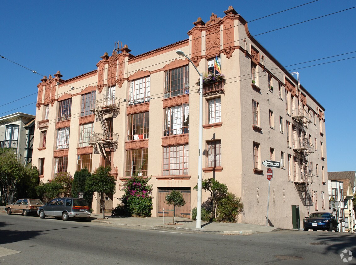 130 Frederick St - Granada Apartments