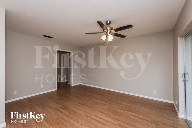 Foto del edificio - 2210 Boxwood Way