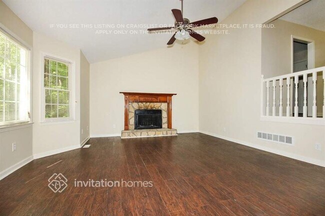 Foto del edificio - 43 Summer Glen Pl