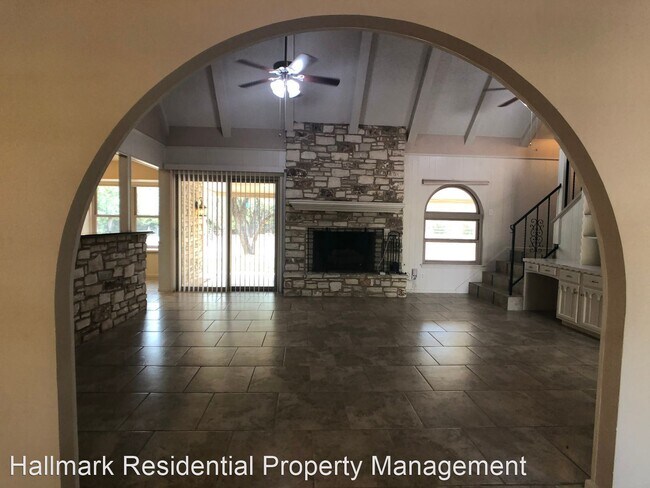 Building Photo - 4 br, 2 bath House - 1900 Archway Dr.
