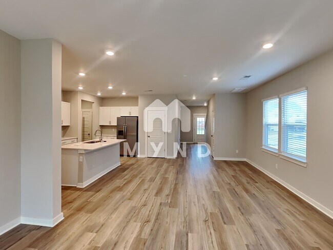 Building Photo - 1009 Baltusrol Ln