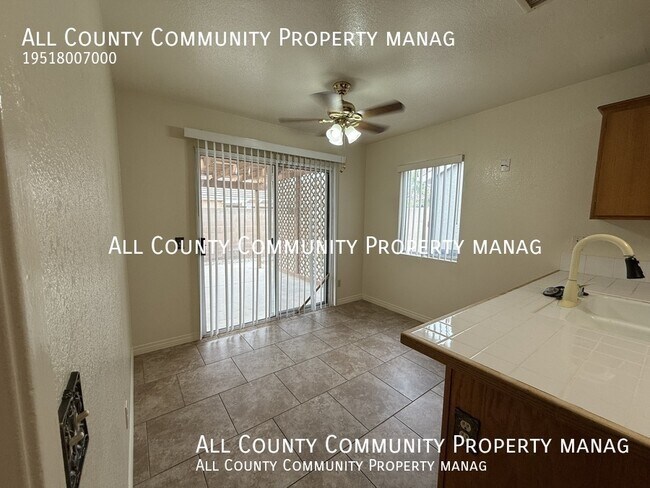 Foto del edificio - 2277 Oak Ave
