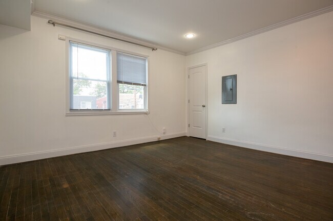 Foto del edificio - 1821 Providence St NE