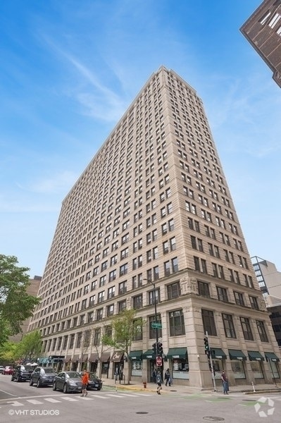 Building Photo - 600 S Dearborn St