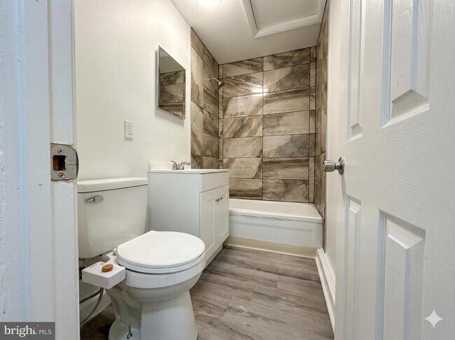 Foto del edificio - 731 E 4th St