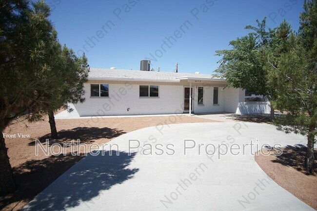 Foto del edificio - 4573 Bobolink Way