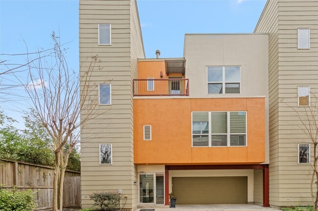 Building Photo - 224 Willard St