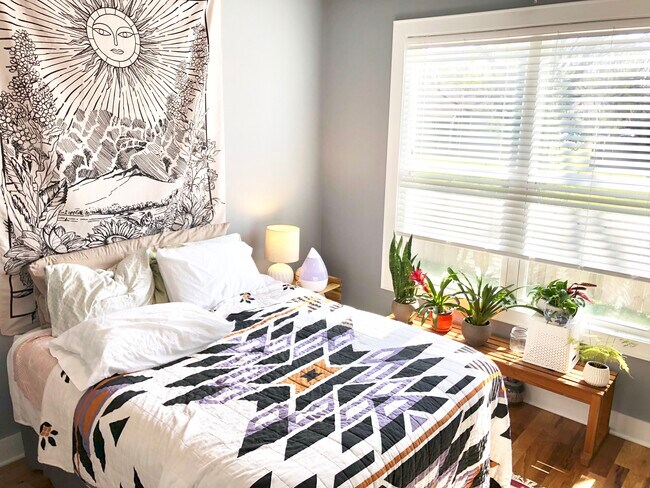 Bedroom - 910 Trice Dr