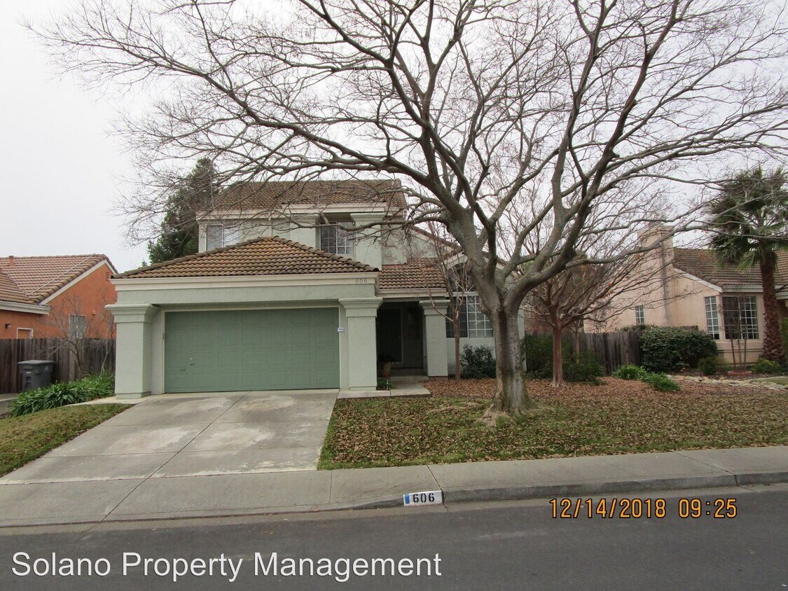Foto principal - 4 br, 2.5 bath House - 606 Fox Pointe Rd