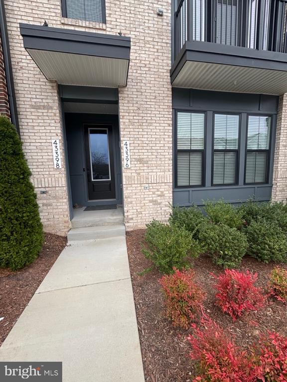 Foto del edificio - 43396 Farringdon Sq