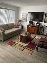 Building Photo - 2052 Cornwall C