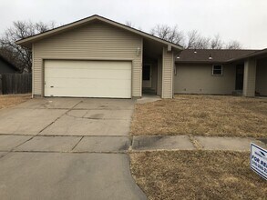 Building Photo - 2373 N Rutland Ct