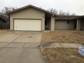 Building Photo - 2373 N Rutland Ct