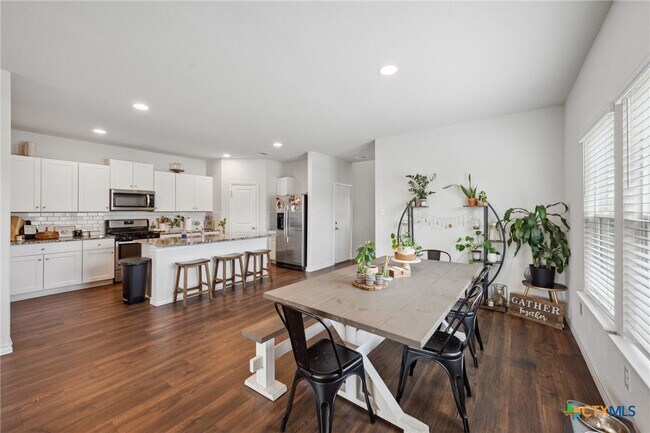 Foto del edificio - 392 Walnut Creek