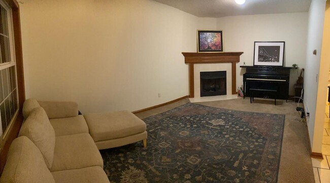 Building Photo - 521 Radcliff Dr