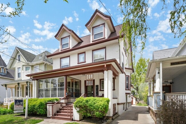 Building Photo - 1238 Spaight St