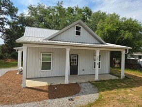 Building Photo - 3530 Highview Ct