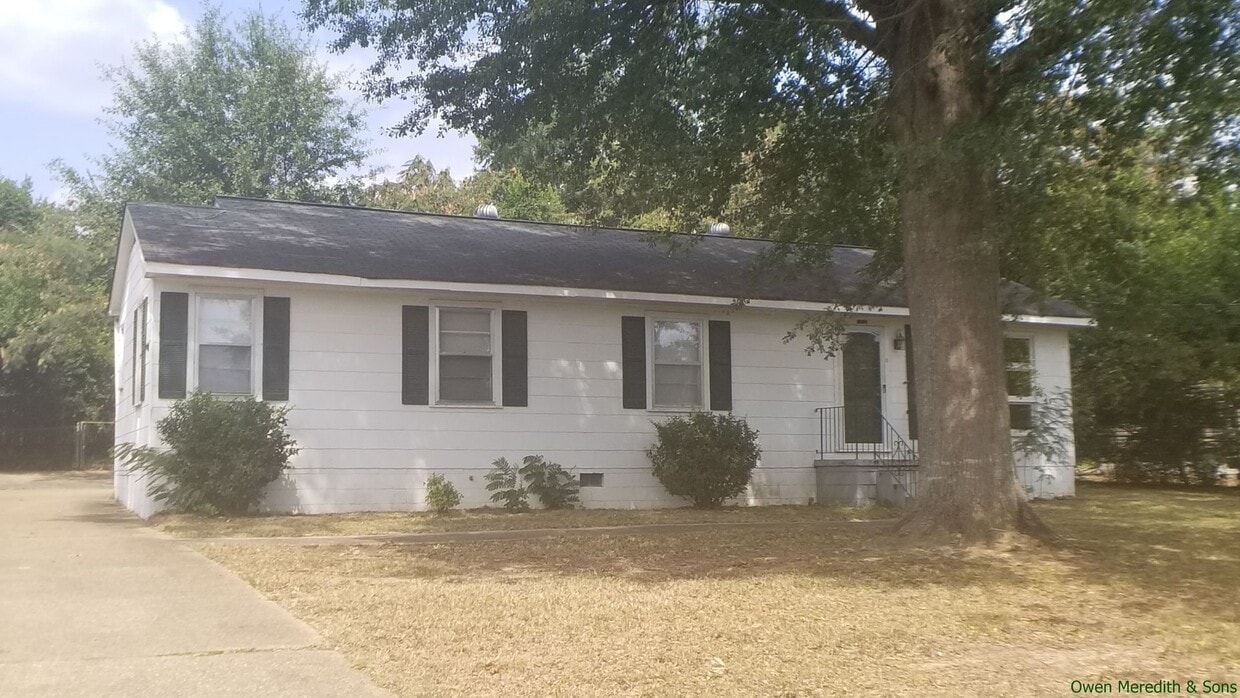 Photo - 302 22nd St E