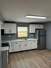 Building Photo - 6 Lawn St