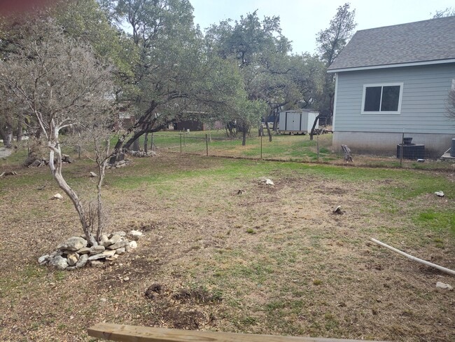 Fenced backyard - 1867 Tanglewood Trl