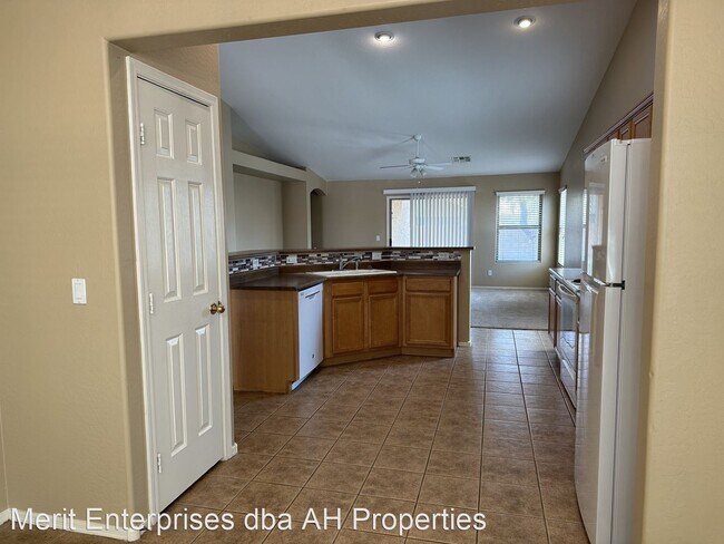 Building Photo - 4 br, 2 bath House - 23307 S 220TH ST