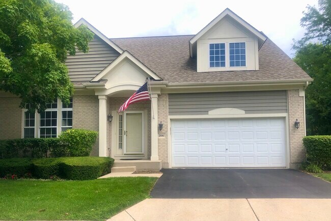 Building Photo - 2061 Inverness Dr