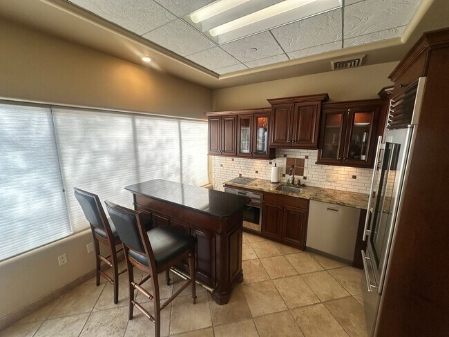 Foto del edificio - Large 1 bed / 1 bath Condo on North End of Town