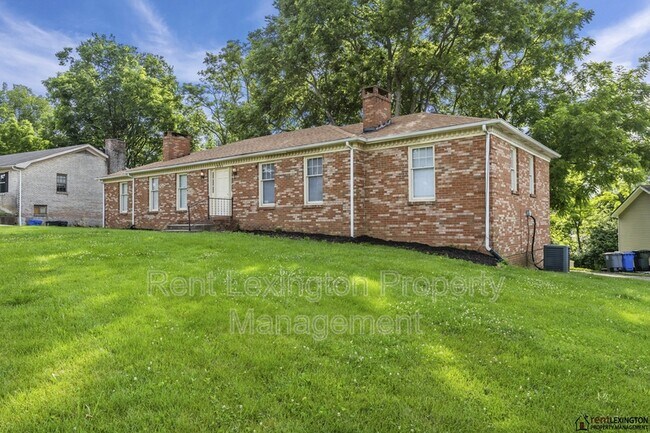 Building Photo - 1321 Leaning Tree Ln