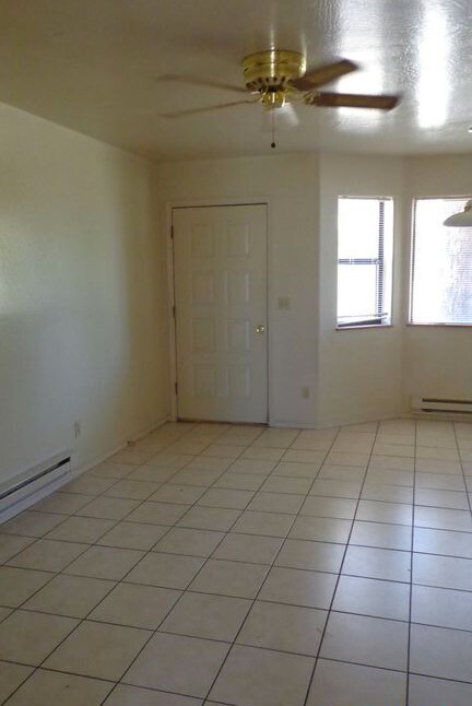 Foto del edificio - 3214 N Victor Rd