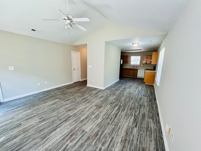 Foto del edificio - 3416 Kelsey Emma Ct