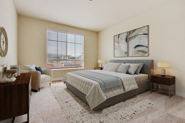 Interior Photo - Olive Encino