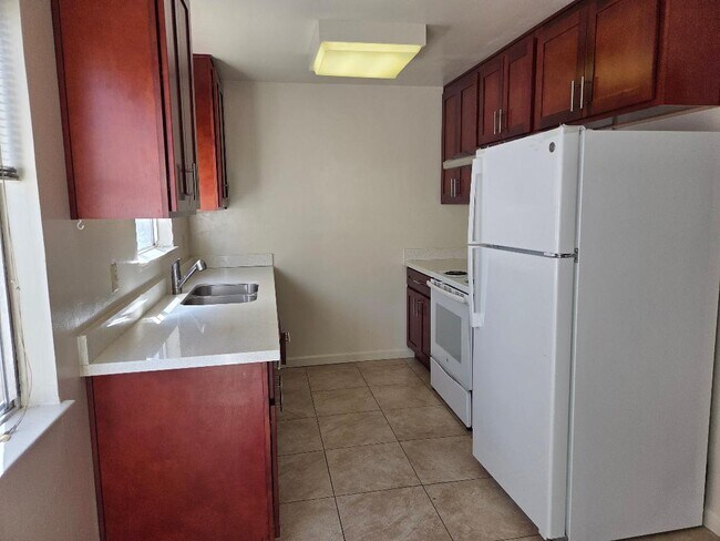 Foto del edificio - 885 Burbank Dr