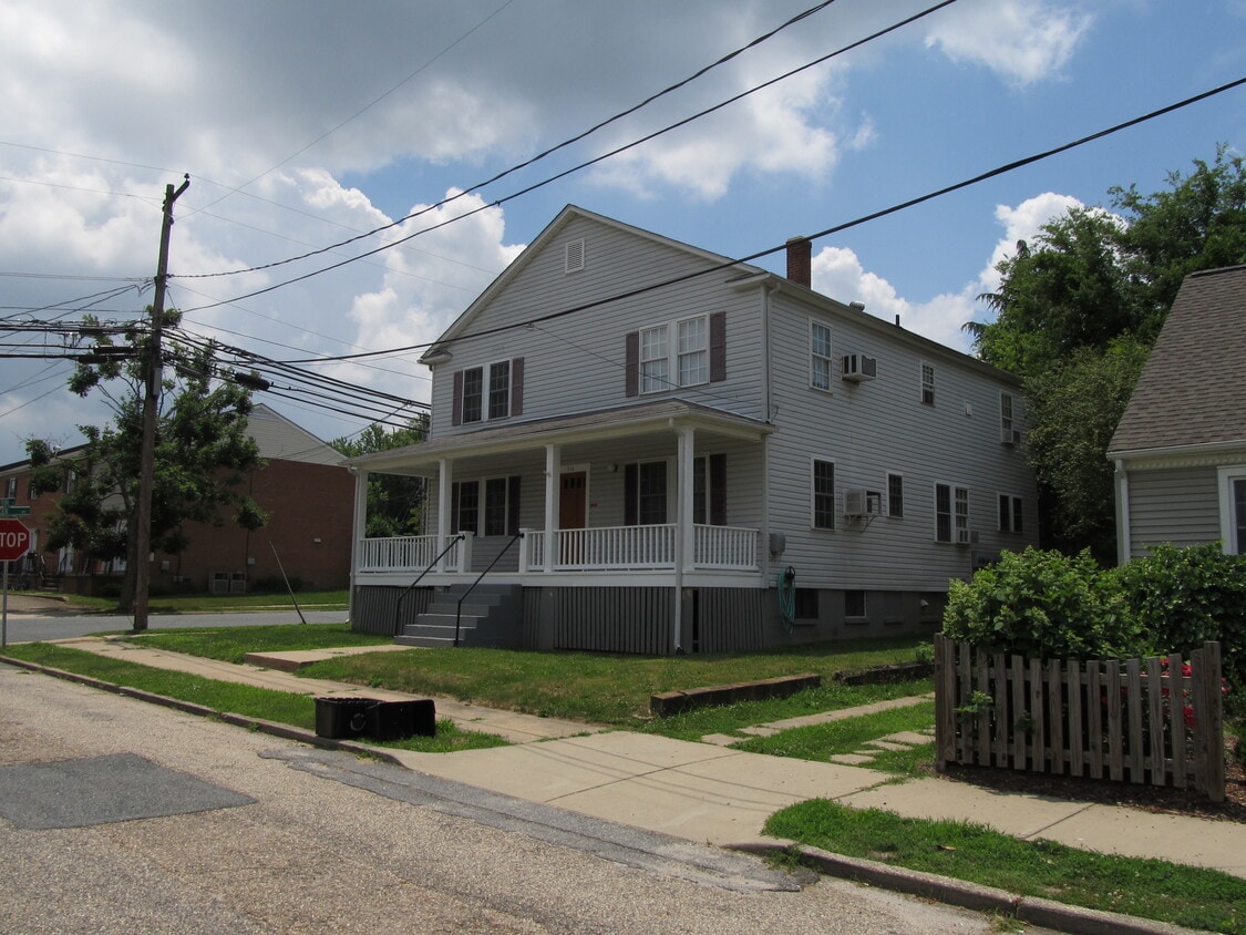 Primary Photo - 710 Freeman St