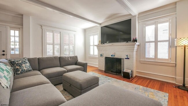 Building Photo - 5403 Ventnor Ave
