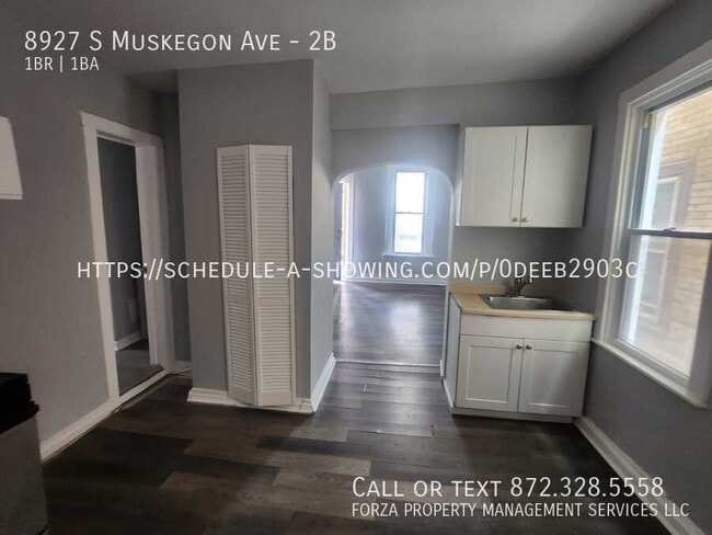 Building Photo - 8927 S Muskegon Ave